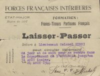 Source collection privée
<br><br>
<strong>Dès que la zone dans laquelle il est caché est libérée par les forces Alliées, il se réengage et reprend une fonction de juge militaire.</strong>