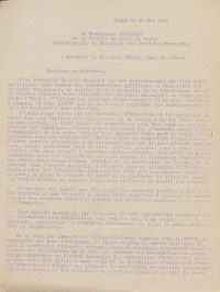 Sources Archives nationales, AJ/16/7116
<br><br>
<strong>L’une des affaires les plus marquantes ayant touché la faculté de droit de Paris à cette époque est celle du professeur Jules Basdevant. Enseignant à la fois à la faculté de droit de Paris et à l’École libre des sciences politiques, il occupe également les fonctions de jurisconsulte auprès du ministère des Affaires étrangères depuis 1930. Le document présenté ici est sa lettre de démission de ses fonctions de jurisconsulte adressée au maréchal Pétain le 29 mai 1941, dans laquelle il exprime ses griefs envers le régime de Vichy, portant sur le concours trop important apporté à l'autorité occupante.</strong>